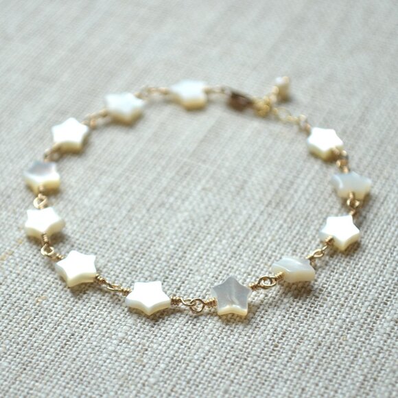 Mother of Pearl Star Bracelet in Gold or Silver - Made in Canada - Picture 4 of 10